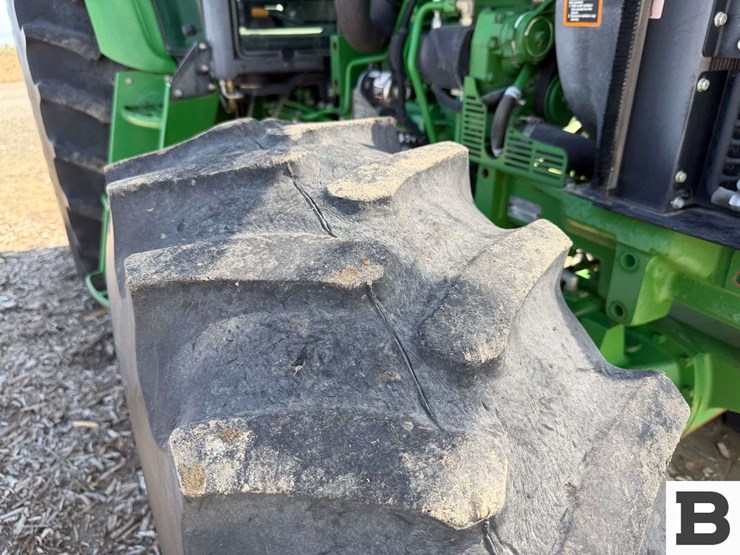 2009-john-deere-6115d-image-52