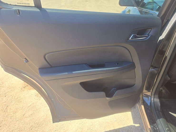 2015-chevrolet-equinox-lt-image-10