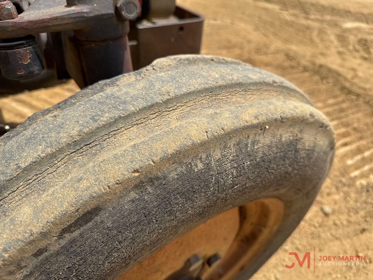 massey-ferguson-231-image-11