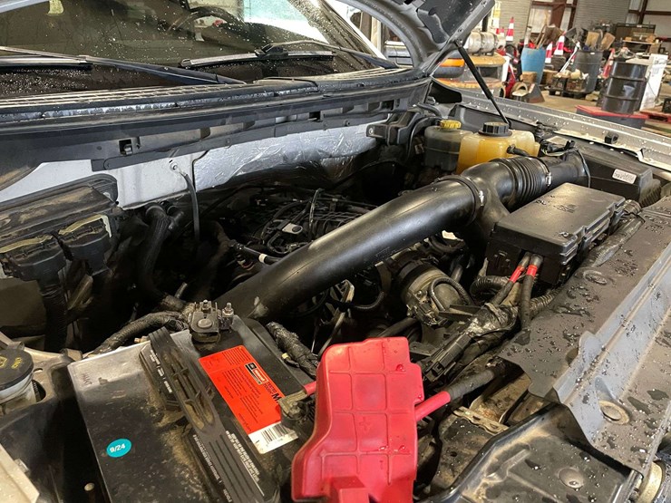 2014-ford-f150-limited-image-8
