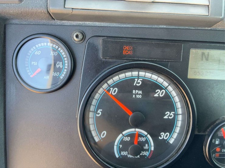 2019-freightliner-cascadia-113-image-37