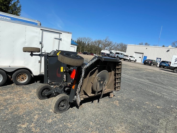 #3280-•-bobcat-12'-flex-wing-rotary-mower-image-5