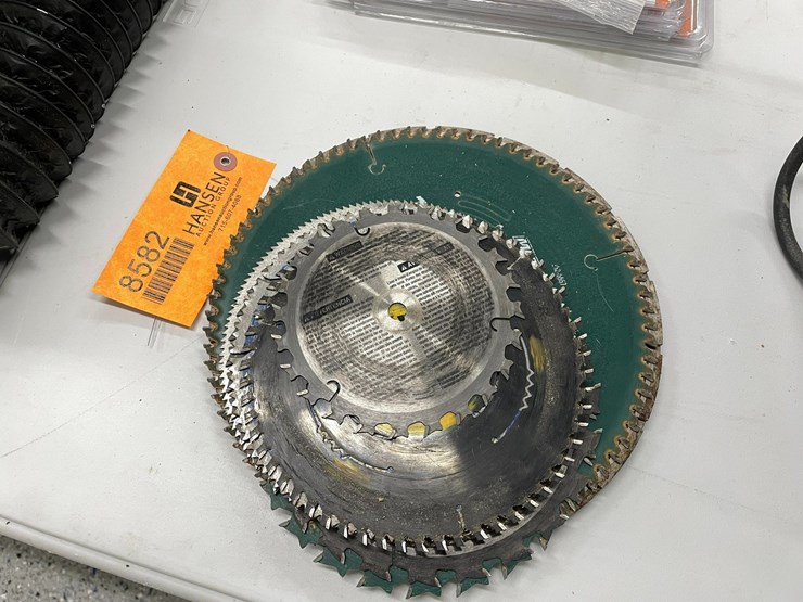 #8582-•-miter-saw-blades-image-2
