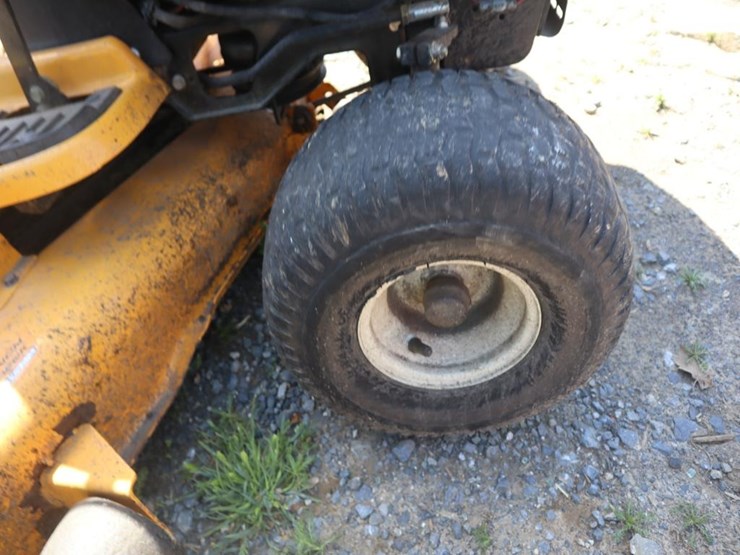 cub-cadet-lxt1050-riding-mower-image-10