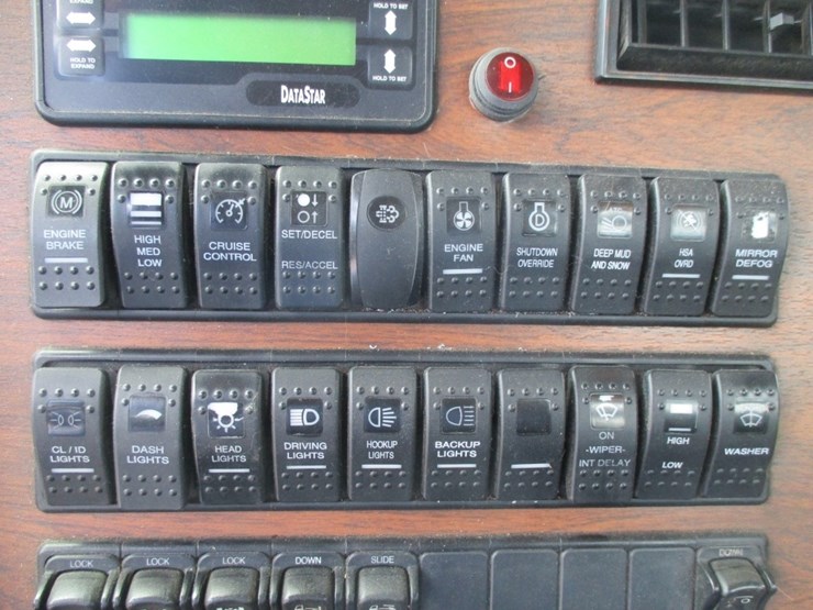 2019-western-star-w4900-image-13