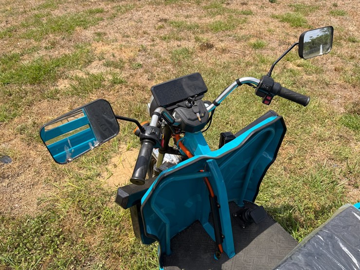 #585-•-electric-tricycle-with-dump-bed-image-3