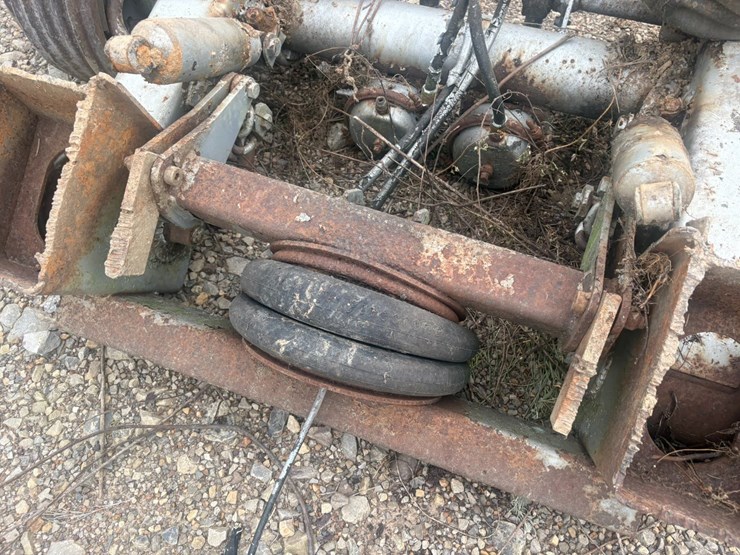 #23992-•-t/a-truck-frame-rear-end-image-21