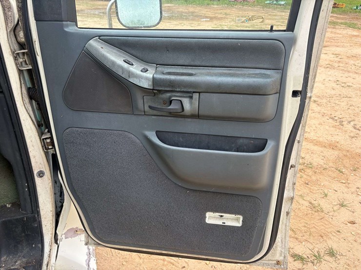 1992-ford-e350-image-23