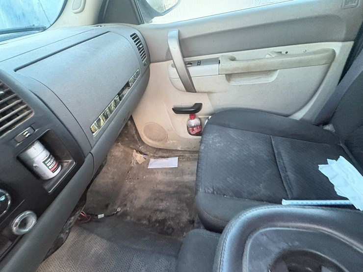 #23969-•-2011-chevrolet-silverado-4x4-pickup-vin:-1gcnkpea1bz146545-image-31