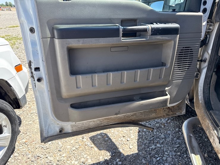 2008-ford-f350-image-33
