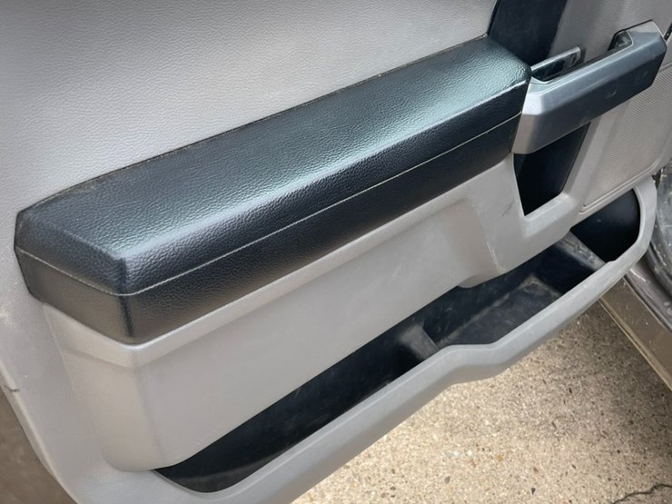 2015-ford-f150-image-24