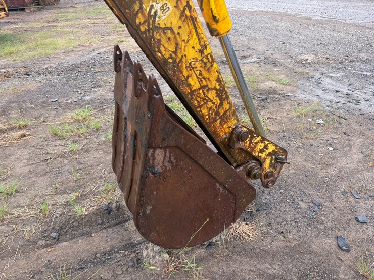 #23986-•-inop-jcb-4x4-backhoe-loader-image-11