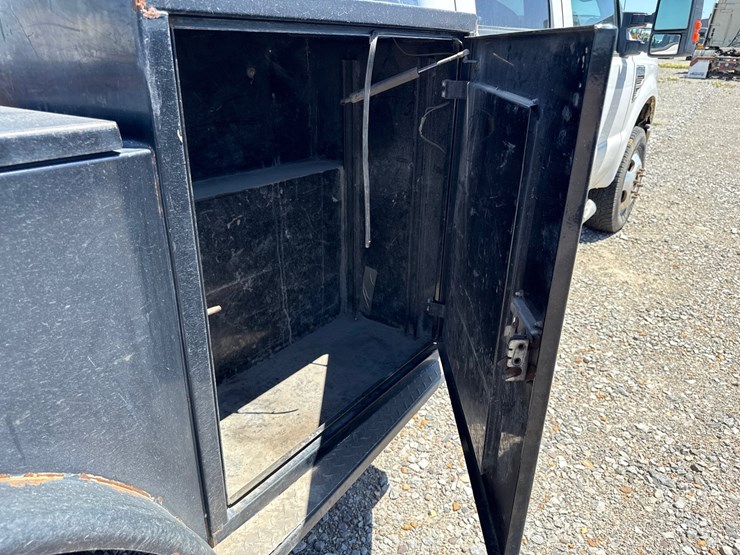 2008-ford-f350-image-8