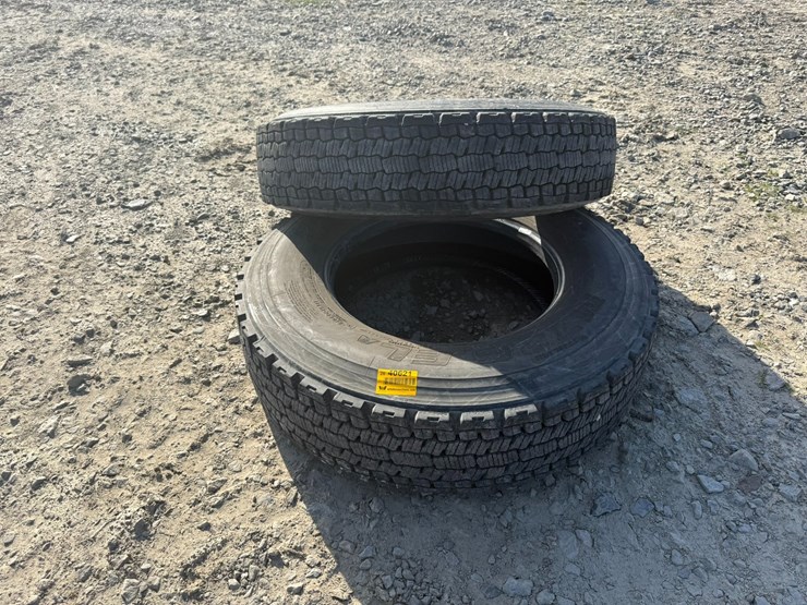 #40621-•-lot-of-(2)-295/75r22.5-tires-inv#-40621-image-2