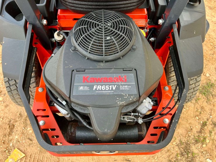 2022-kubota-z231kw-zero-turn-lawn-mower-(26-hours)-image-18