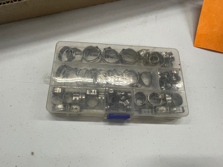 #8599-•-assortment-of-screws-image-15