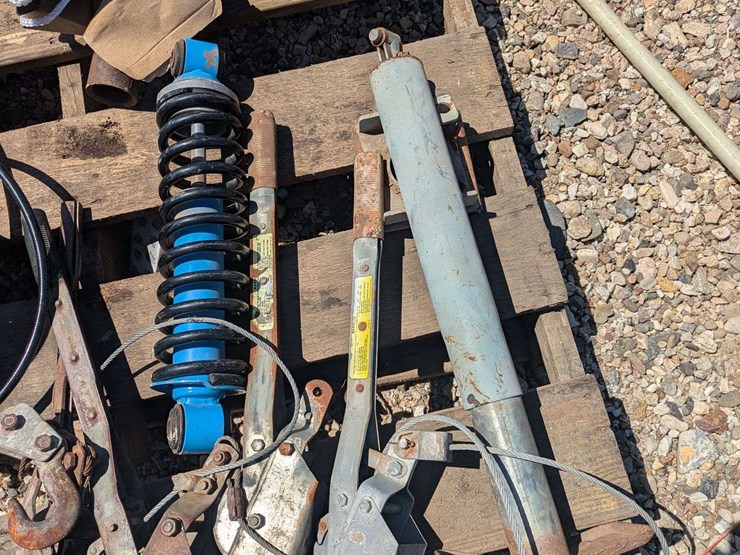 assorted-vehicle-equipment-image-2