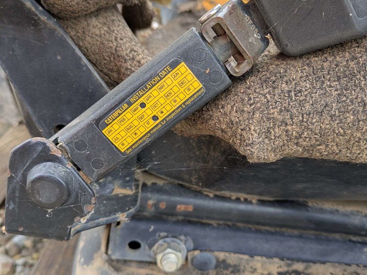 1997-cat-suspension-seat-&-2-radiators-image-4