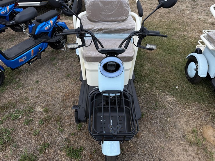 #587-•-electric-tricycle-mini-golf-cart-image-2