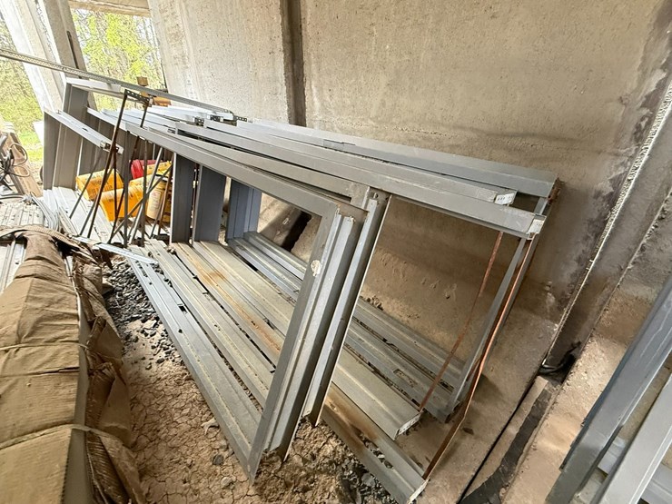 #41741-•-lot-of-(18)-unused-metal-door-frames-s-image-8