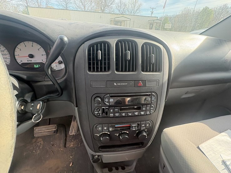 #42108-•-2007-chrysler-grand-caravan-passenger-van-vin:-1d8gp24r57b236495-image-47