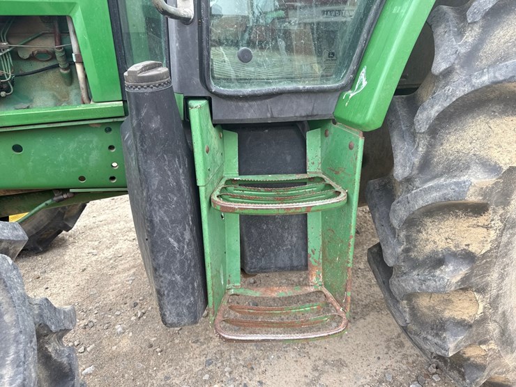 1993-john-deere-6400-image-27