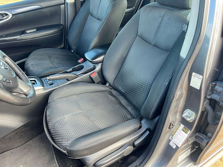 2019-nissan-sentra-sr-image-21