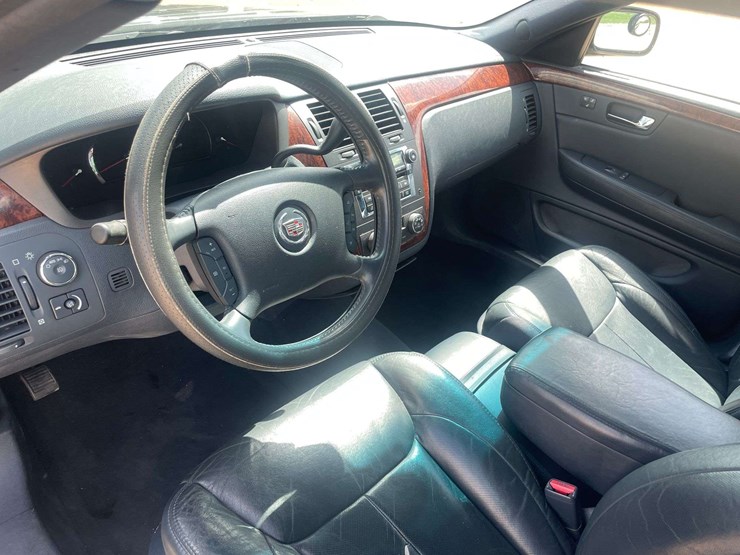 2006-cadillac-dts-4-door-sedan-(215,267-miles)-image-11