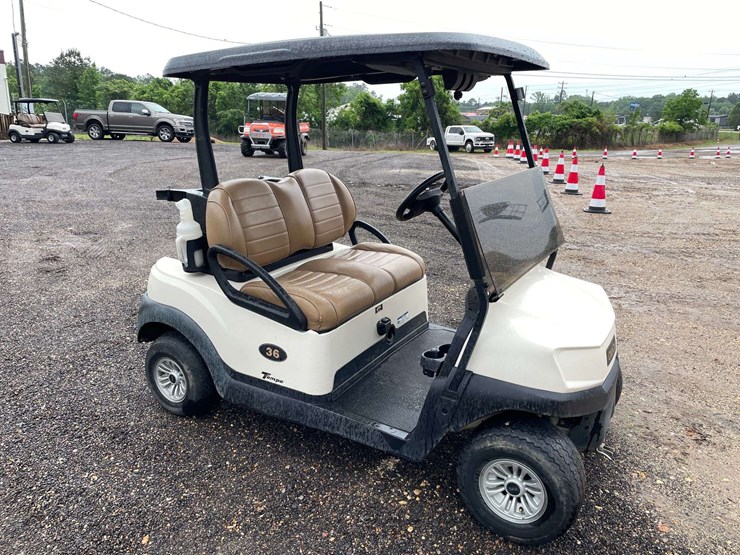 2022-club-car-tempo-2-passenger-48-volt-golf-cart-with-charger-image-4