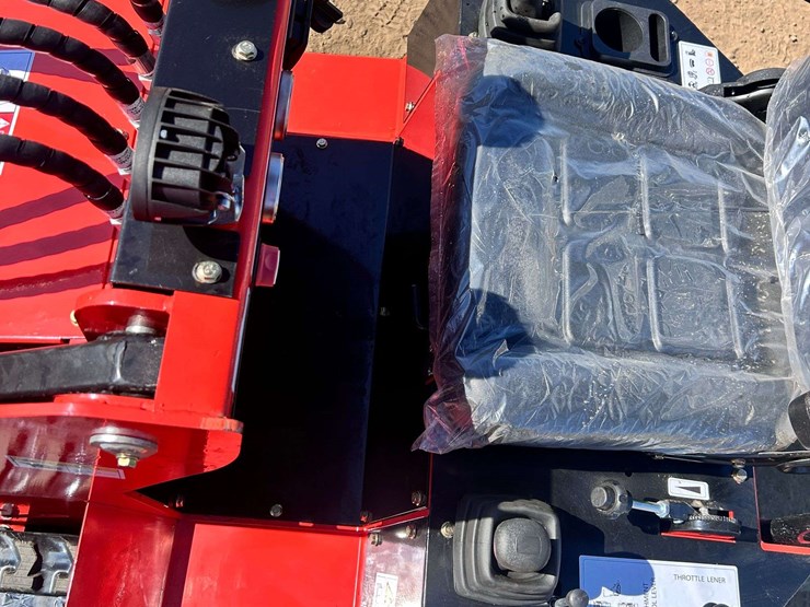 sdll580-ride-on-skid-steer-(new/unused)-image-6