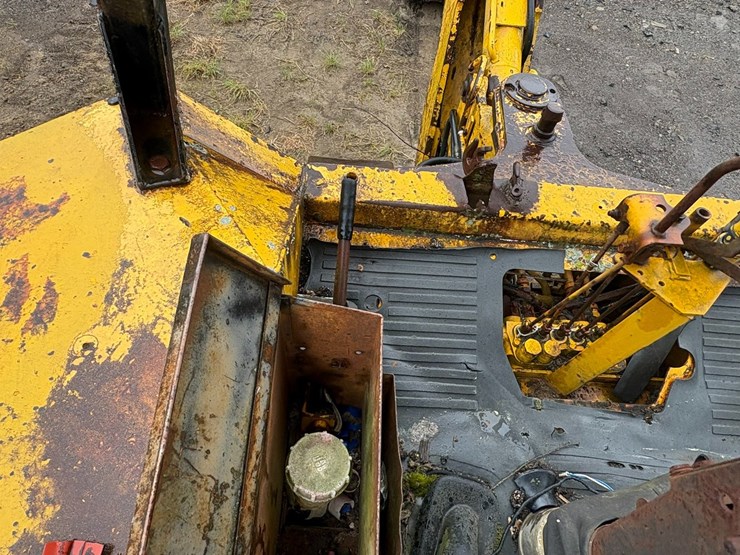 #23986-•-inop-jcb-4x4-backhoe-loader-image-50