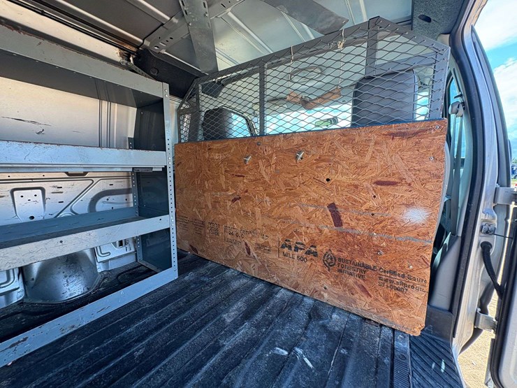 2009-utility-van-image-31