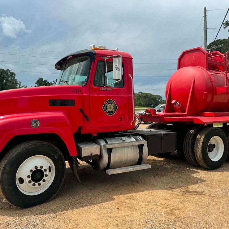 2001 MACK CH613
