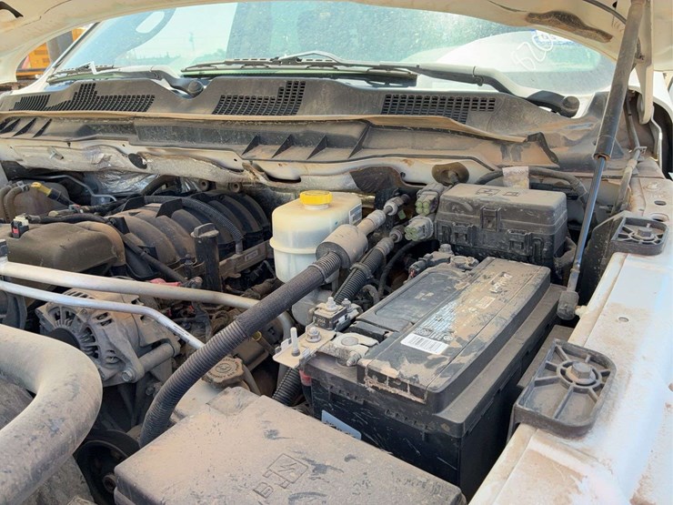 2015-ram-3500-laramie-image-43