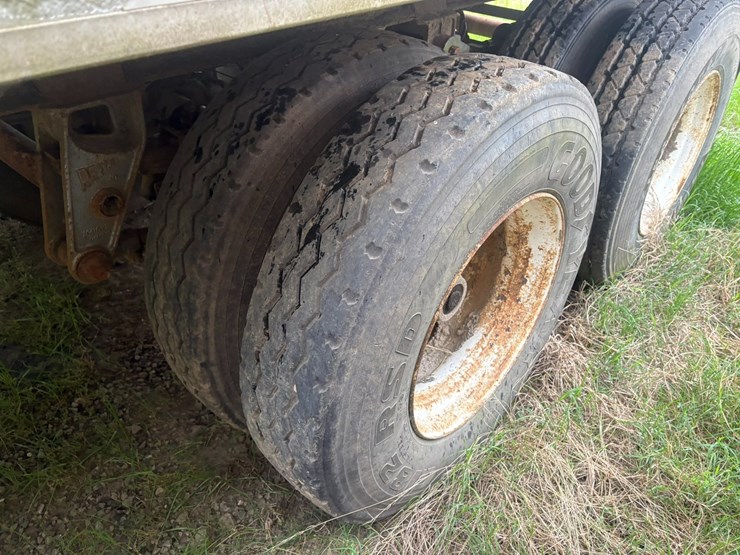 #23994-•-spec-tec-52'-t/a-aluminum-chip-trailer-vin:-159wa633195188065-image-9