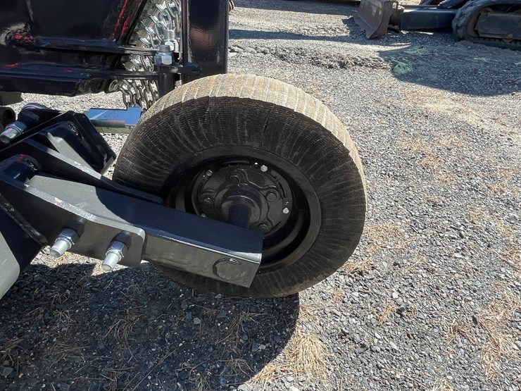 #3280-•-bobcat-12'-flex-wing-rotary-mower-image-22