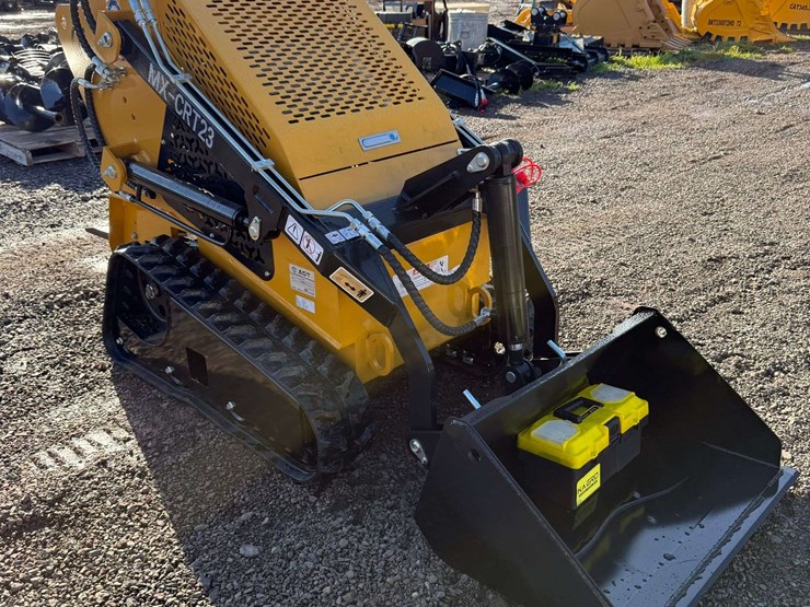 2026-agt-mx-crt23-mini-skid-steer-loader-(new/unused)-includes-bucket-and-accepts-multiple…-image-8