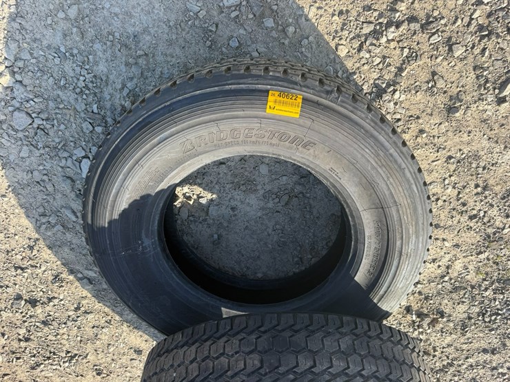 #40622-•-lot-of-(2)-295/75r22.5-tires-inv#-40622-image-5