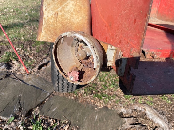 #1809-•-massey-ferguson-metal-lawn-trailer-image-17