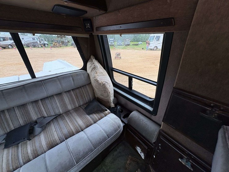 1992-ford-e350-image-33