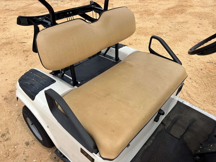 ez-go-24v-golf-cart-w/-battery-charger-image-11