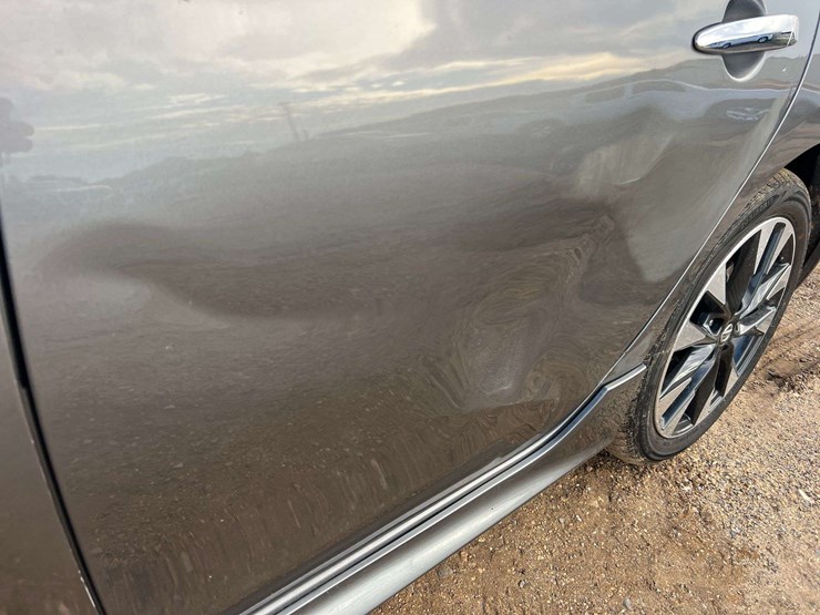 2019-nissan-sentra-sr-image-8