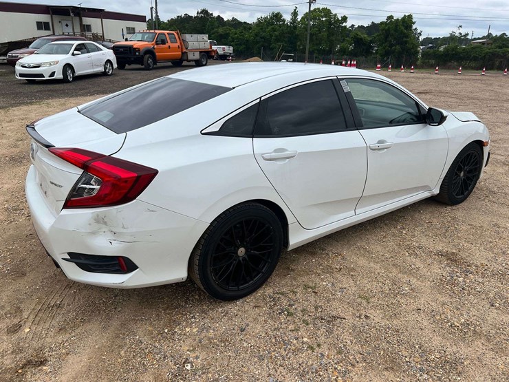 2020-honda-civic-sport-4-door-sedan-(172,295-miles)-image-3