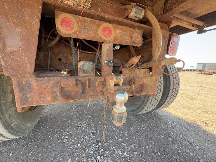 1997-ford-l8000-image-13