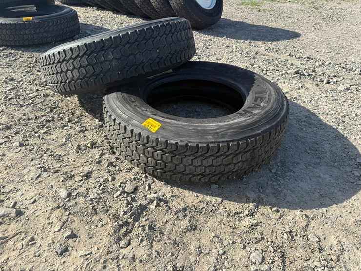 #40623-•-lot-of-(2)-295/75r22.5-tires-inv#-40623-image-2