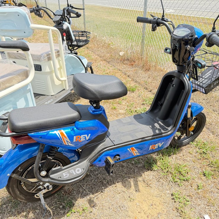 #590 • ELECTRIC SCOOTER