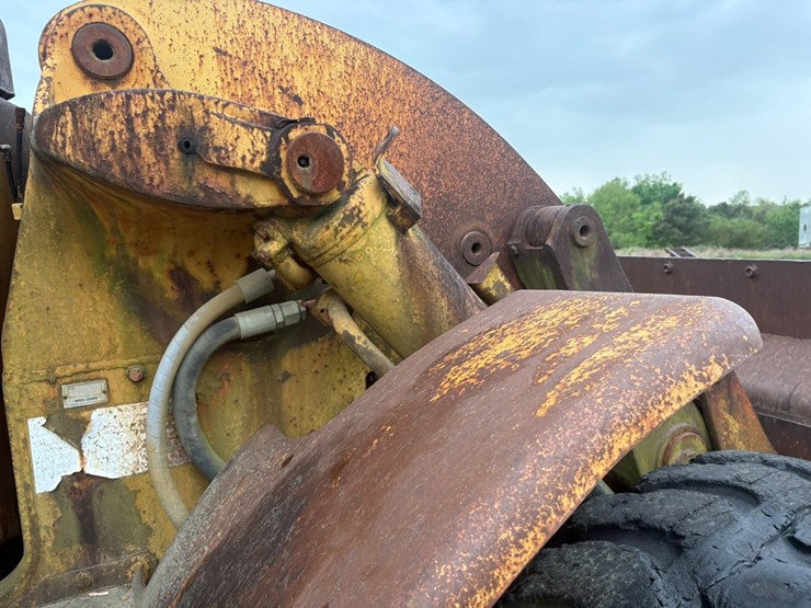 caterpillar-966c-image-16