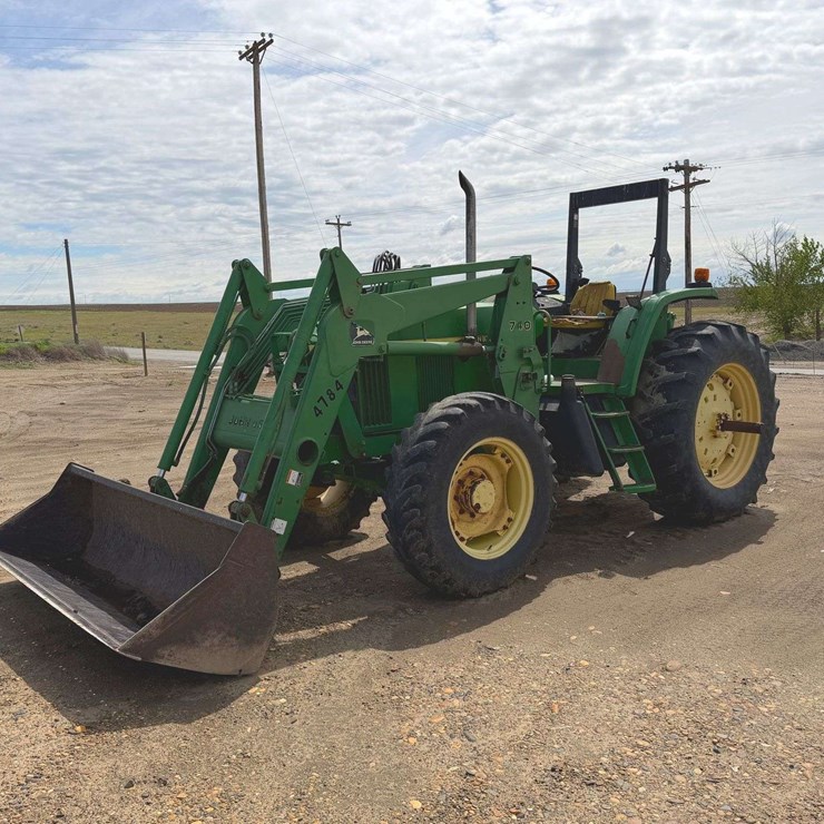 JOHN DEERE 7405
