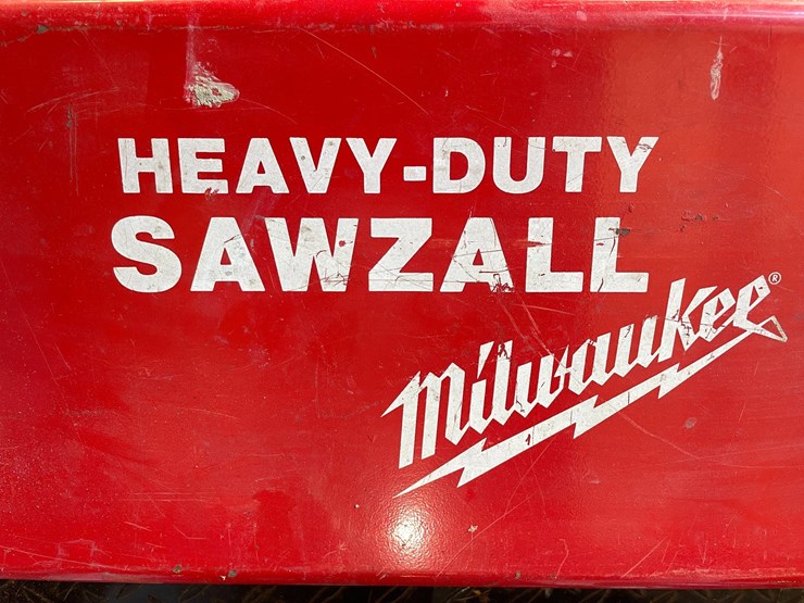 #1837-•-milwaukee-heavy-duty-sawzall-image-2