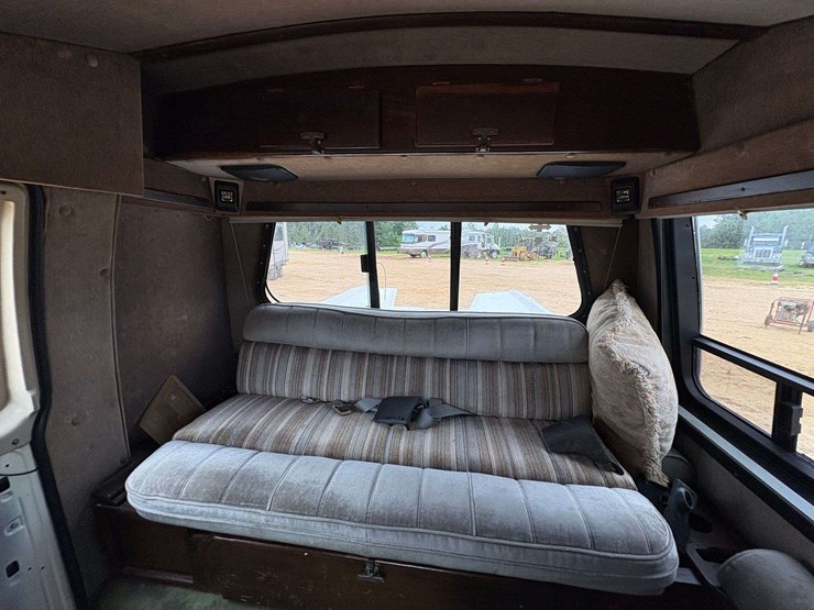 1992-ford-e350-image-30